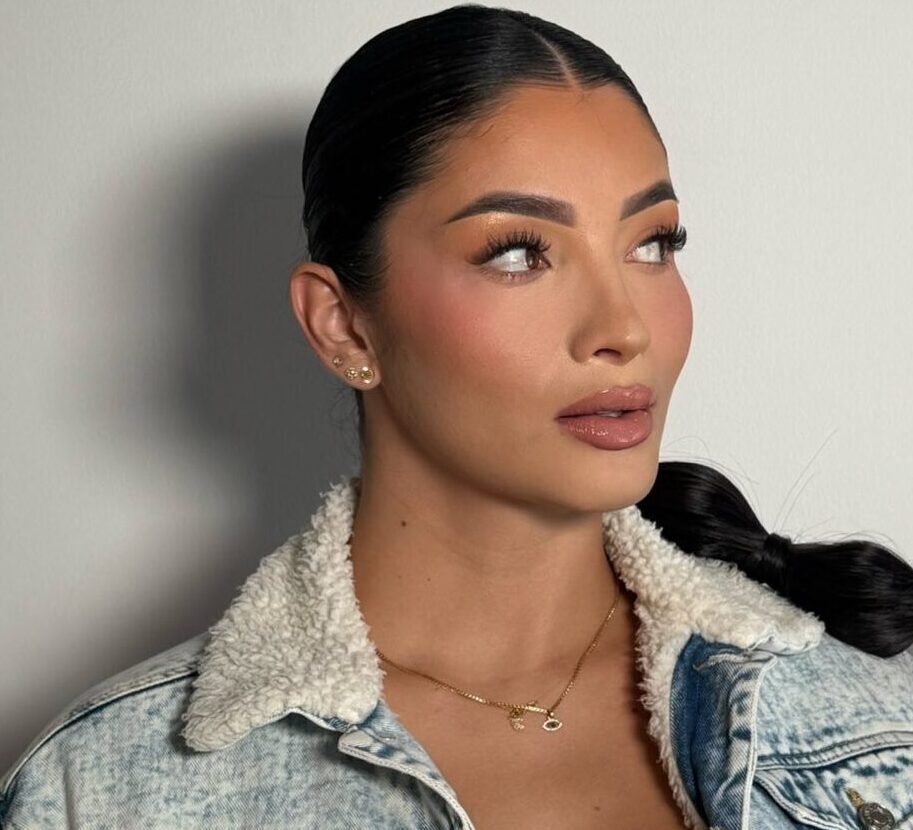 Salome Gil Bio, Age, Net Worth, Career & Life Story 2025