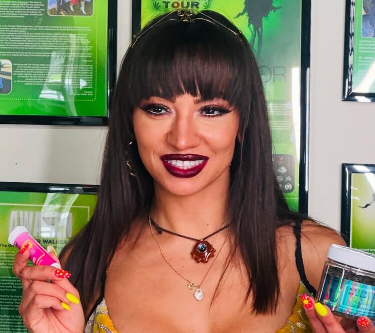 Sasha Pearl Bio, Age, Career, Net Worth & Life Story 2025