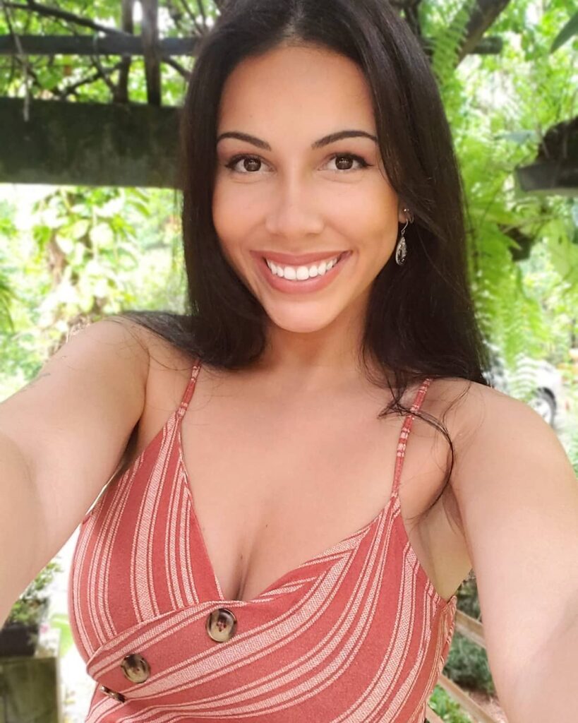 Bella Brookz Bio, Age, Career, Net Worth & Social Media 2025