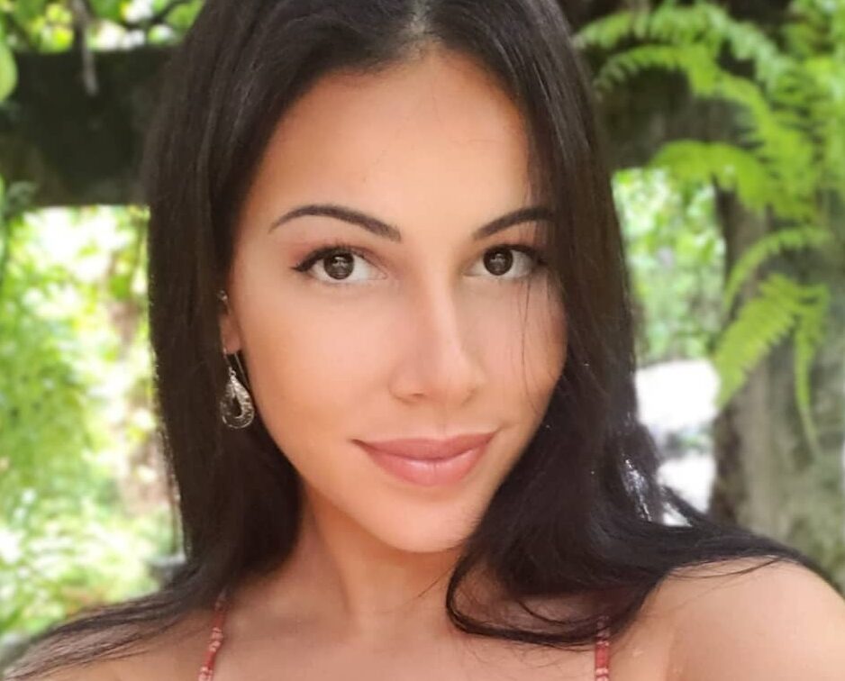 Bella Brookz Bio, Age, Career, Net Worth & Social Media 2025