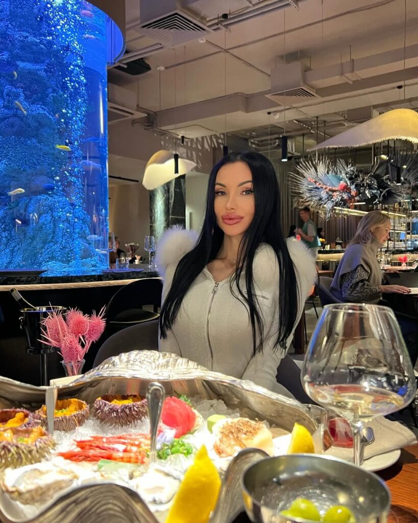 Sasha Rose Bio, Age, Career, Net Worth & Facts 2025