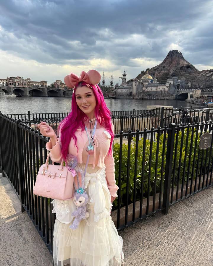 Lily Lou Biography, Age, Career & Life Story (2025-26 Update)