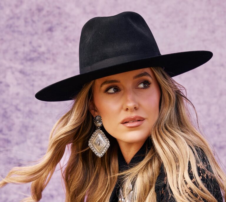 Lainey Wilson Height and Weight: The Complete Guide to Her Physical Stats (2026)