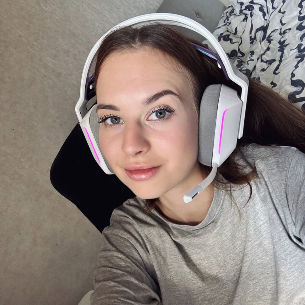 Anna Sibster Biography, Age, Net Worth, Life Story & Facts 2025-26